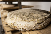 Fabrication du fromage du Restaurant L'Atelier Betty & Betty sur le pouce à Saint-Jean - n°12