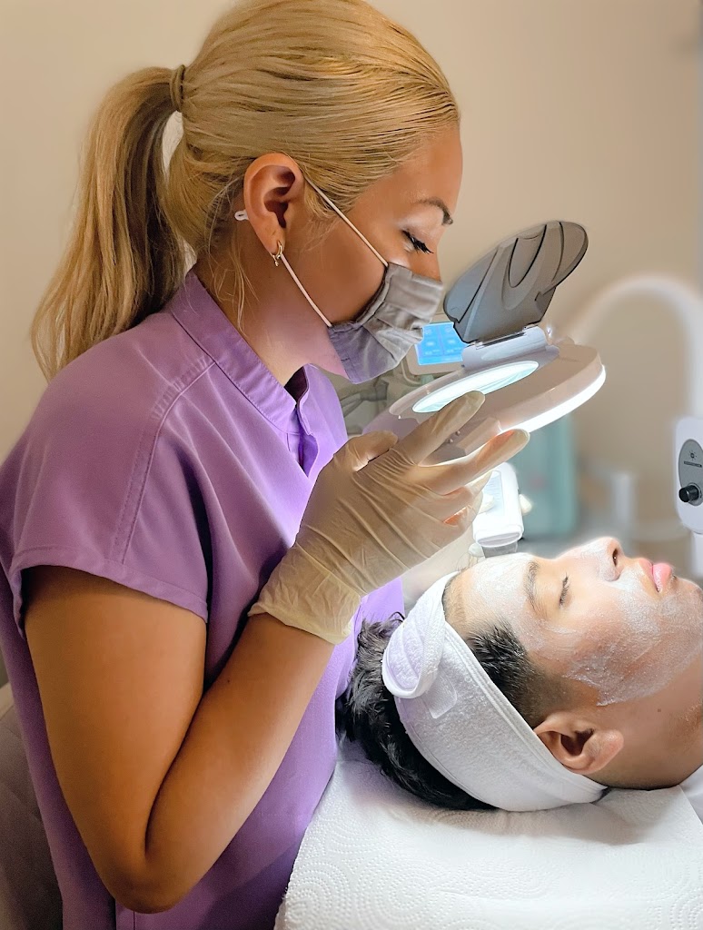 Delicate Luxe Spa 33134