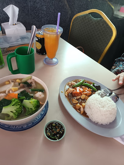 Dapur Kiarong Restaurant - VWW9+8XQ, Simpang 181, Bandar Seri Begawan, Brunei