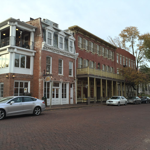 Gift Shop «First Capitol Trading Collectibles and Gifts», reviews and photos, 207 S Main St, St Charles, MO 63301, USA