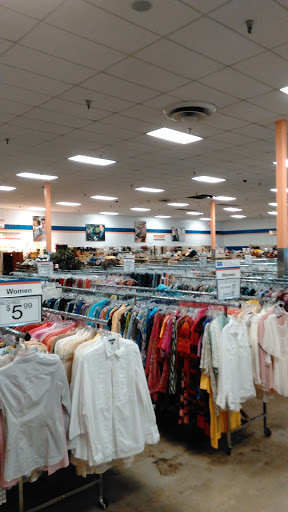 Thrift Store «Goodwill of North Georgia: Cartersville Store, Career Center and Donation Center», reviews and photos, 929 Joe Frank Harris Pkwy SE, Cartersville, GA 30120, USA