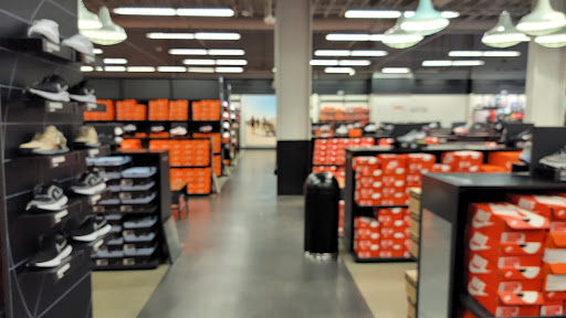 Sportswear Store «Nike East Los Angeles», reviews and photos, 4585 Whittier Blvd, East Los Angeles, CA 90022, USA