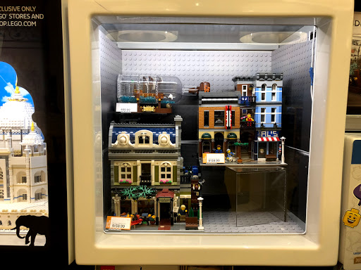 Toy Store «The LEGO Store», reviews and photos, 55 W County Center Dr, Des Peres, MO 63131, USA