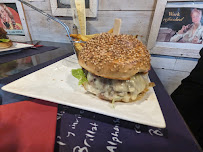 Hamburger du Restaurant canadien Canadian Corner à Carrières-sur-Seine - n°3