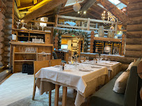 Atmosphère du Restaurant français La Cabane Des Praz à Chamonix-Mont-Blanc - n°1