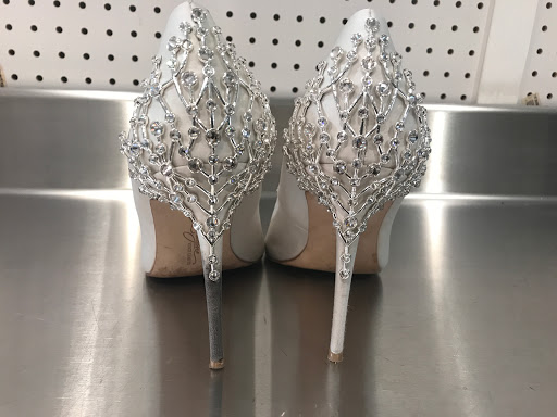 Dry Cleaner «Wooven Dry Cleaning and Wash & Fold», reviews and photos, 2300 W Copans Rd #3, Pompano Beach, FL 33069, USA