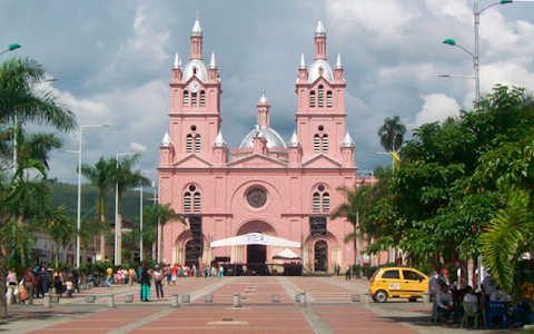 Basílica Menor Señor de Los Milagros image