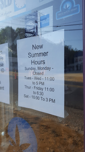 Tobacco Shop «Smokin Sadies Tobacco Shoppe», reviews and photos, 150 Main St, Spencer, MA 01562, USA