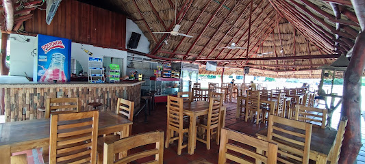 Restaurante y Market Palmar - 25, Palmar de Varela, Atlántico, Colombia