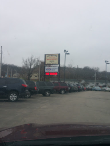Lee Auto Sales in Spring Grove, Minnesota