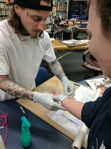 Tattoo Shop «Mammoth Tattoo Studio», reviews and photos, 13501 100th Ave NE, Kirkland, WA 98034, USA