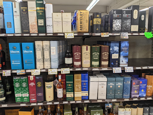 Liquor Store «Yankee Spirits», reviews and photos, 376 Main St, Sturbridge, MA 01566, USA