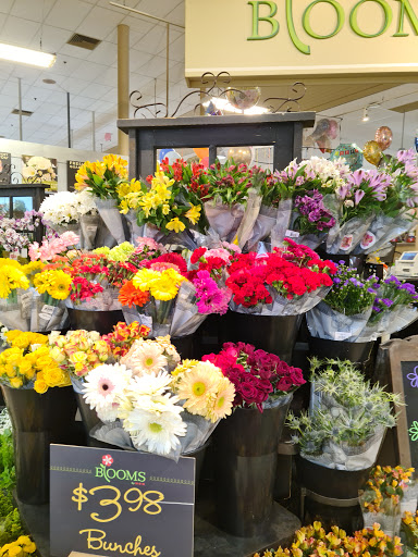 Shopping Mall «The Shops at Lincoln Heights», reviews and photos, 999 E Basse Rd, San Antonio, TX 78209, USA