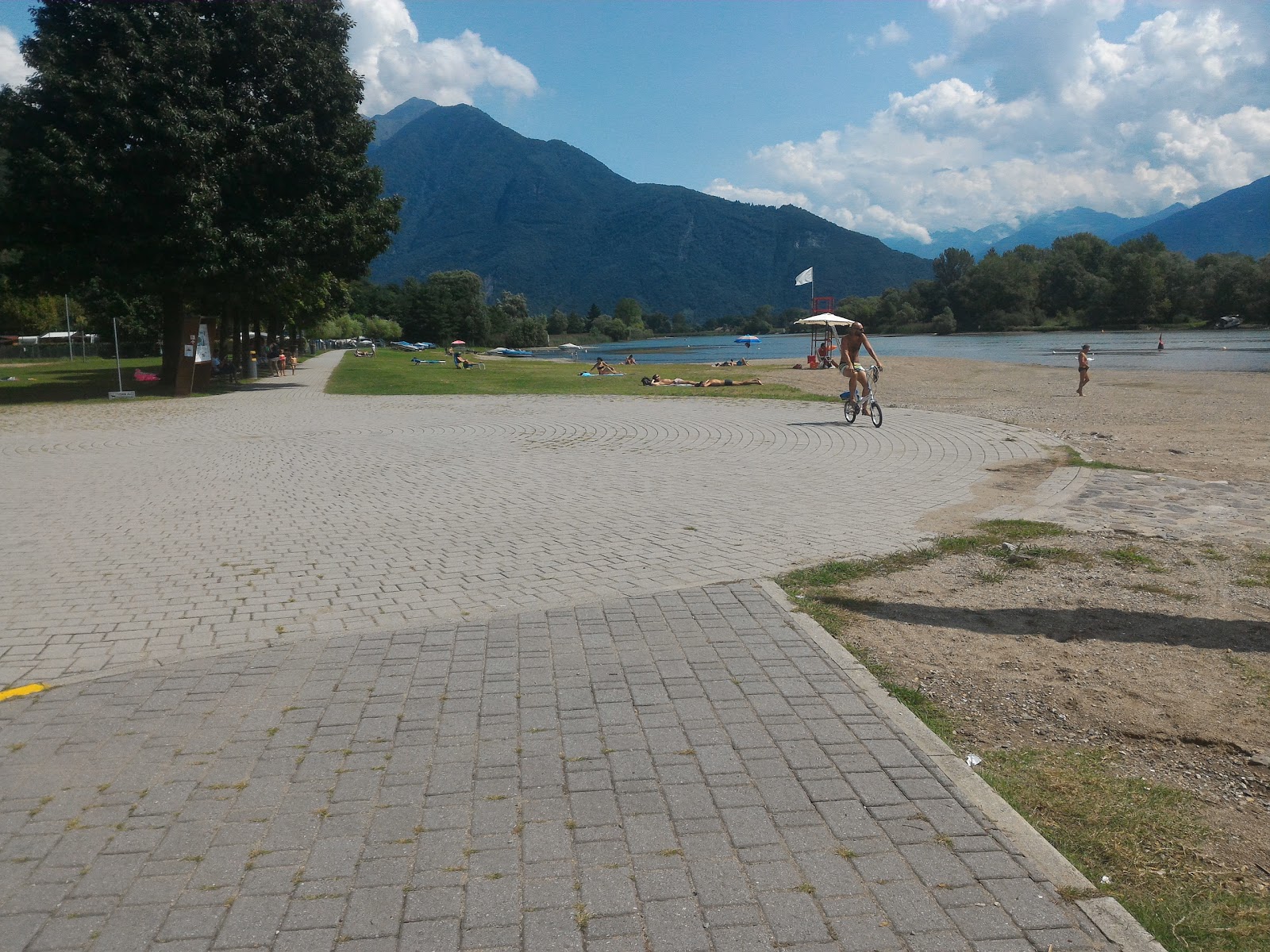 Photo of Spiaggia di Sorico amenities area