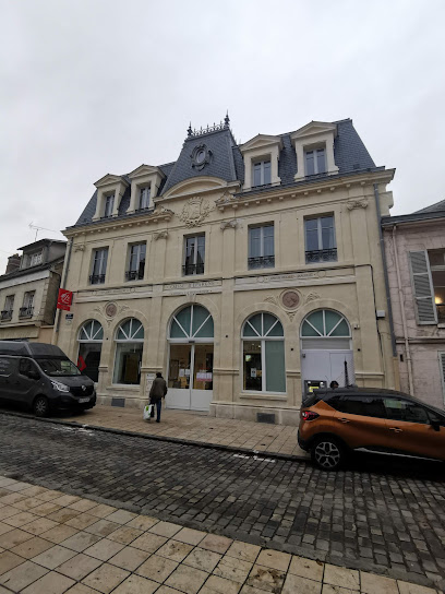 Photo du Banque Caisse d'Epargne Rambouillet Centre à Rambouillet
