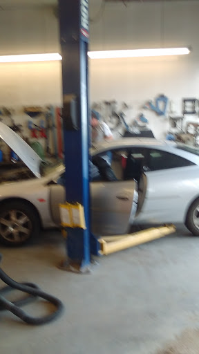 Car Dealer «Lee Peterson Motors», reviews and photos, 410 S 1st St, Yakima, WA 98901, USA