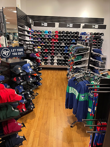 Sportswear Store «Rally House Oxford Valley», reviews and photos, 124 Commerce Blvd, Fairless Hills, PA 19030, USA