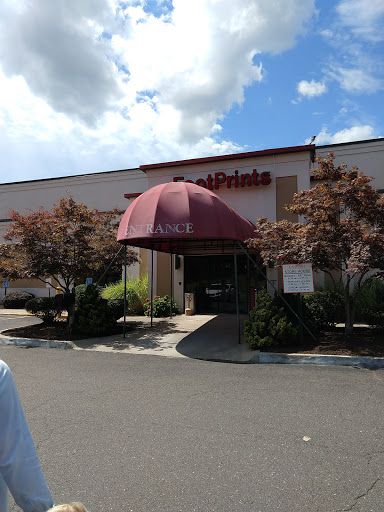 Shoe Store «Footprints Fashion & Footwear», reviews and photos, 79 Costello Rd, Newington, CT 06111, USA