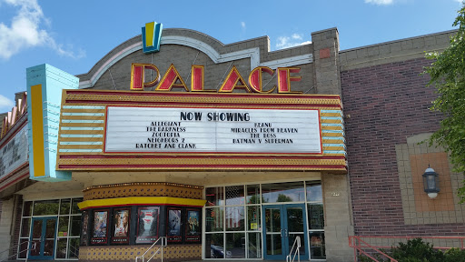 Movie Theater Premiere Palace Reviews And Photos 2220 W Chesterfield St Springfield Mo 65807