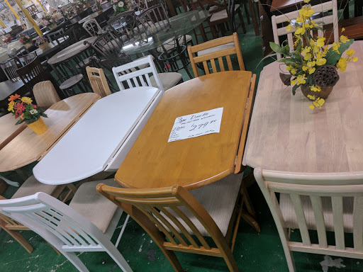 Price Cutter Furniture Inc, 1105 N Tamiami Trail, North Fort Myers, FL 33903, USA, 