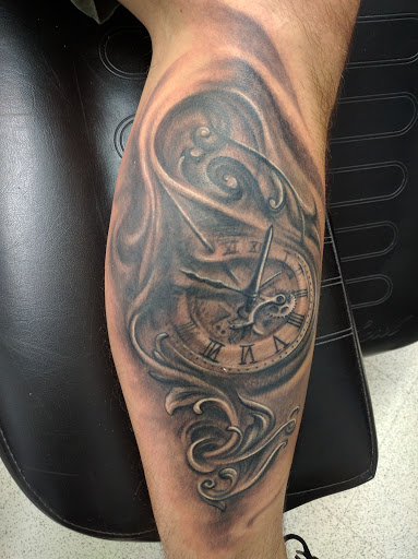 Tattoo Shop «Rabbits Den Tattoo Parlor», reviews and photos, 120 N Main St, Milltown, NJ 08850, USA