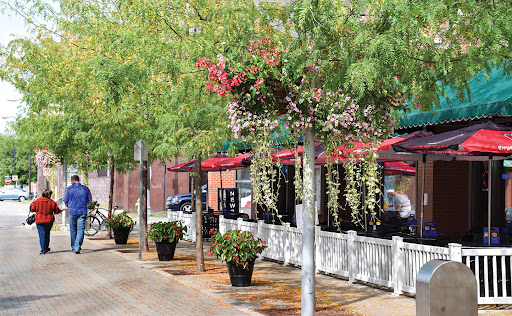 American Restaurant «The Garage Pub & Grill», reviews and photos, 308 4th St, Columbus, IN 47201, USA