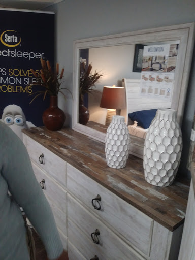 Furniture Store «Discount Furniture Store», reviews and photos, 504 E Market St, York, PA 17403, USA