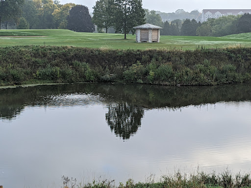 Private Golf Course «Blue Mound Golf and Country Club», reviews and photos, 10122 W North Ave, Wauwatosa, WI 53226, USA