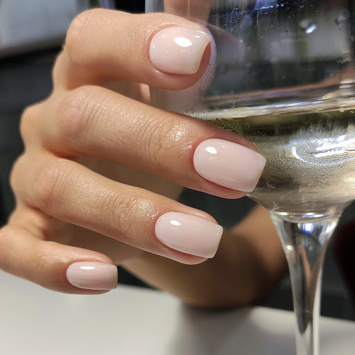 Prosecco nail bar