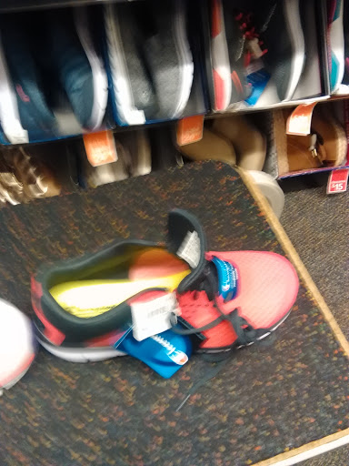 Shoe Store «Payless ShoeSource», reviews and photos, 1022 Springfield Ave, Irvington, NJ 07111, USA