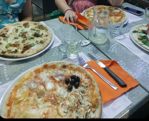 Sotto Casa pizzeria in Trecastelli, Provincia di Ancona