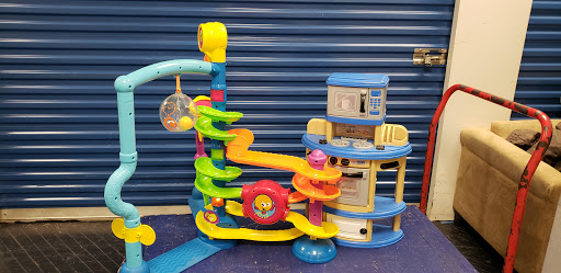 Self-Storage Facility «StorageBlue - Self Storage, Newark», reviews and photos, 200 Mt Pleasant Ave, Newark, NJ 07104, USA