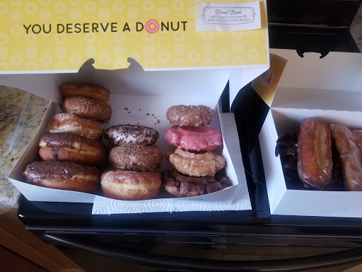 Donut Shop «Donut Burst», reviews and photos, 1870 S Garrison St, Lakewood, CO 80232, USA
