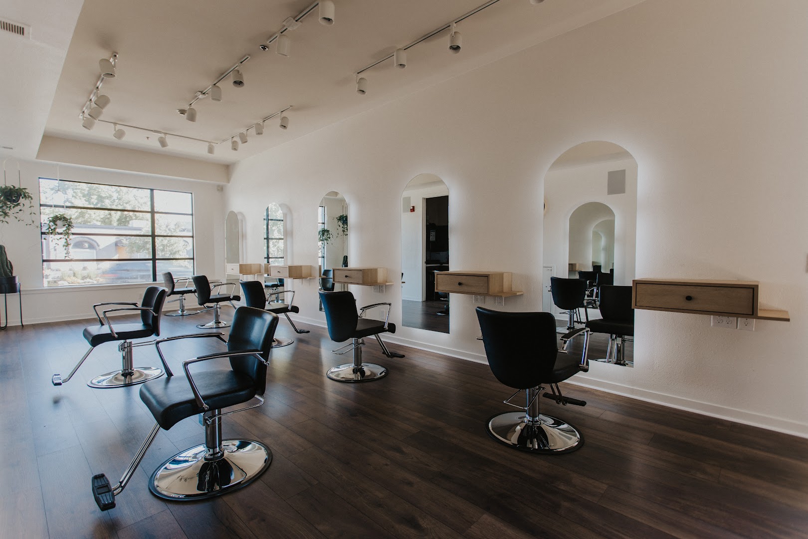 DECO Denver Salon