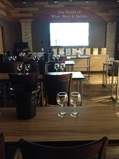 Wine Store «Total Wine & More», reviews and photos, 7925 N Blackstone Ave, Fresno, CA 93720, USA