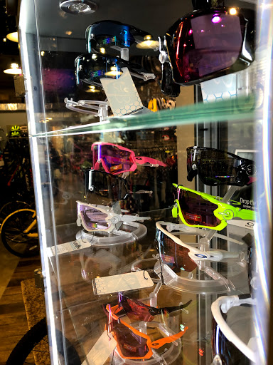 Bicycle Store «Fusion Pro Bike Shop», reviews and photos, 14811 Biscayne Blvd, Miami, FL 33181, USA