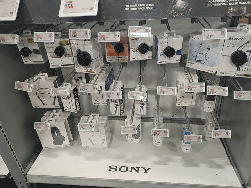 Electronics Store «Best Buy», reviews and photos, 6156 20th St, Vero Beach, FL 32966, USA