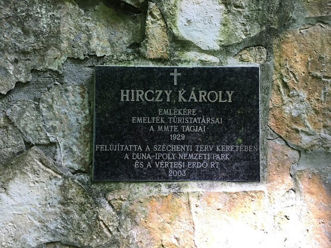 Értékelések erről a helyről: Hirczy Emlékmű, Gánt - Kertészkedő