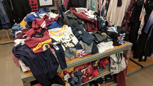Clothing Store «Old Navy», reviews and photos, 1260 Carl D. Silver Parkway, Fredericksburg, VA 22401, USA
