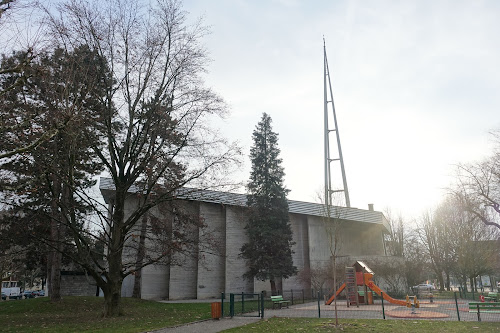 Parc Enfants - Eglise Saint-Louis De Novel à Annecy