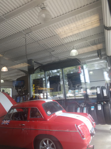 Auto Repair Shop «Tuffy Tire & Auto Service Center», reviews and photos, 308 Robert Smalls Pkwy, Beaufort, SC 29906, USA