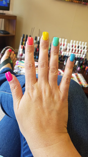 Nail Salon «Perfect Nail Salon», reviews and photos, 33 S Market St, Elizabethtown, PA 17022, USA