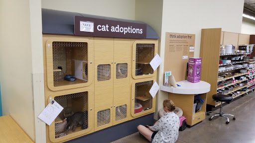 Pet Supply Store «Petco Animal Supplies», reviews and photos, 585 E Wetmore Rd, Tucson, AZ 85705, USA