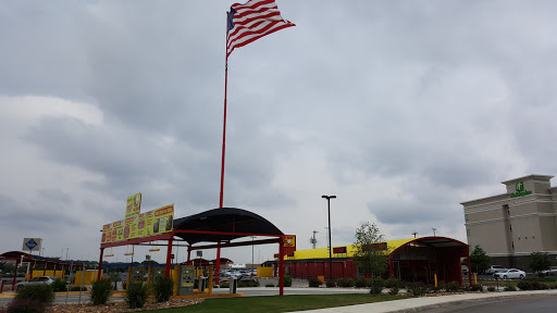 Car Wash «Bee Clean Car Wash», reviews and photos, 13011 Silicon Dr, San Antonio, TX 78249, USA