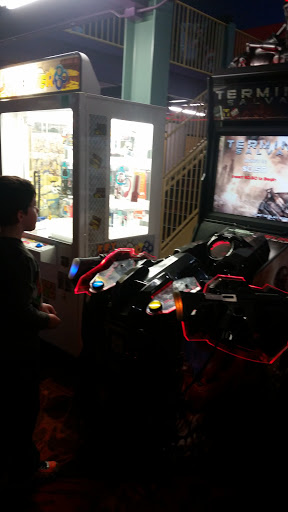 Movie Theater «Regal Cinemas Bowling Green 12», reviews and photos, 323 Great Escape Ave, Bowling Green, KY 42101, USA