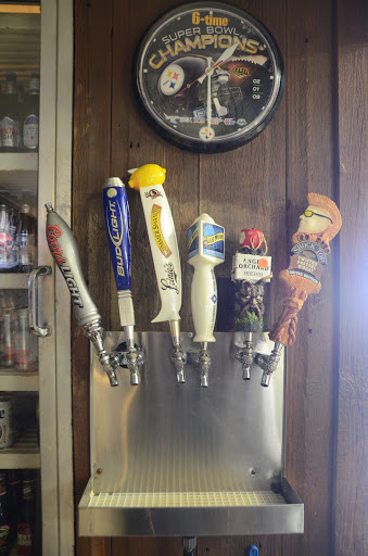 Bowling Alley «Anamosa Bowling Center Inc», reviews and photos, 117 N Ford St, Anamosa, IA 52205, USA