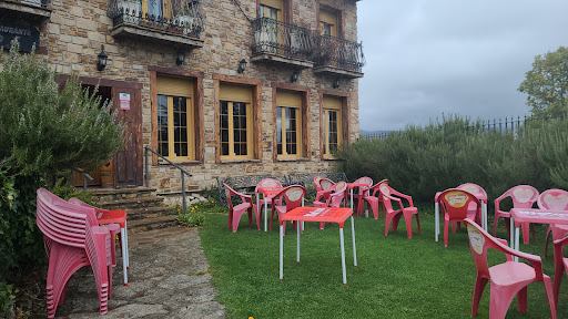 Hotel Restaurante El Acebo en La Acebeda
