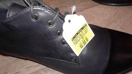 Shoe Store «Mar-Lou Shoes», reviews and photos, 5471 Mayfield Rd, Lyndhurst, OH 44124, USA