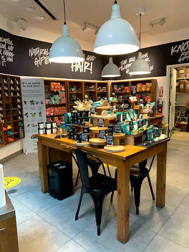 Cosmetics Store «Lush», reviews and photos, 4200 Conroy Rd, Orlando, FL 32839, USA