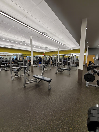 Gym «LA Fitness», reviews and photos, 620 N York St, Elmhurst, IL 60126, USA